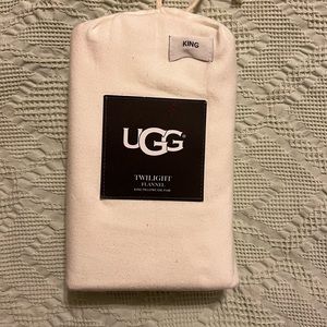 UGG l Twilight Flannel King Pillowcase Snow